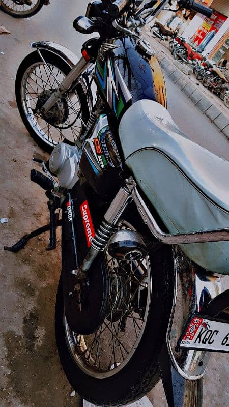 Assalamualaikum selling honda 125 Karachi 2023/6 month 7