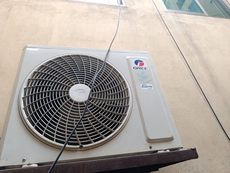 GREE AC FOR SALE NEW ALMOST 4