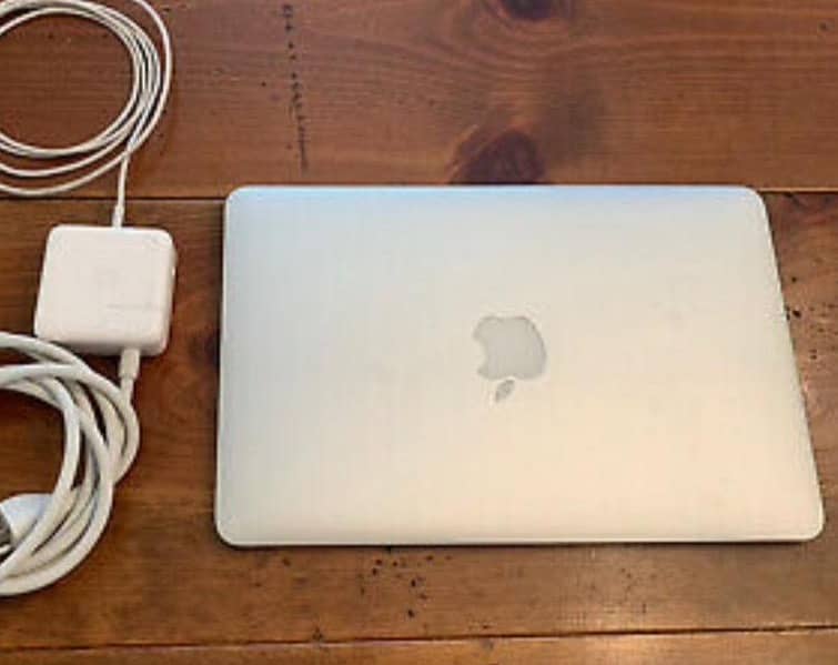 2015 Apple 13.3" MacBook Air laptop Whatsapp 03477803899 7