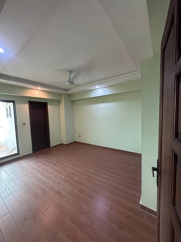 3 Bed Apartment (2150 sqft) For Sale In Top City-1 24