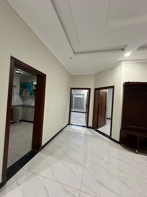 10 Marla Top Location House For Rent In Top City Block A 6