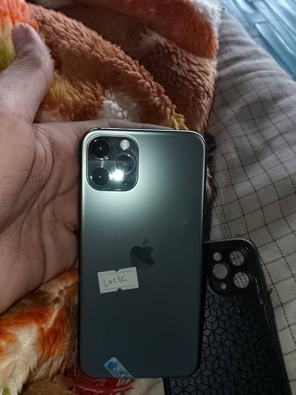 iPhone 11 Pro jv 7