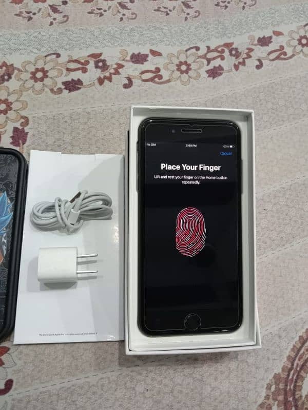 iphone 7 plus 128 gb lush condition PTA approved 5