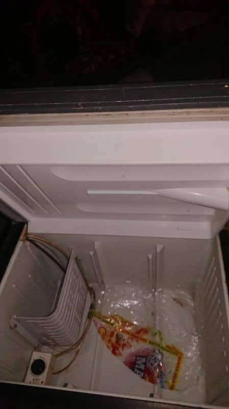 Refrigerator 4