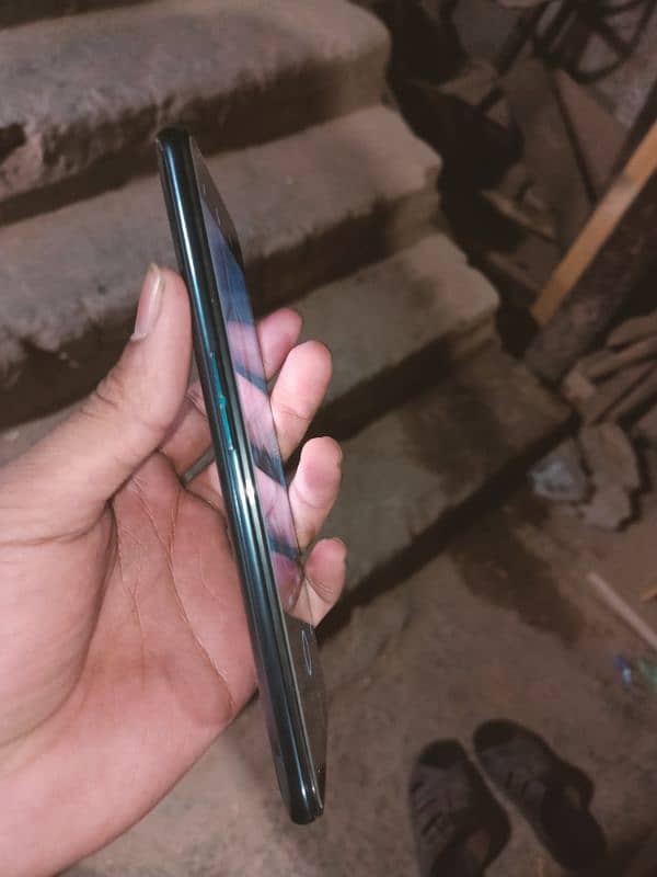 oppo reno 2z with box 8/256 10/10 conditation look like a new 4