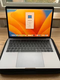 Apple Macbook Pro 2018 Retina display Touch bar Whatsapp 03477803899