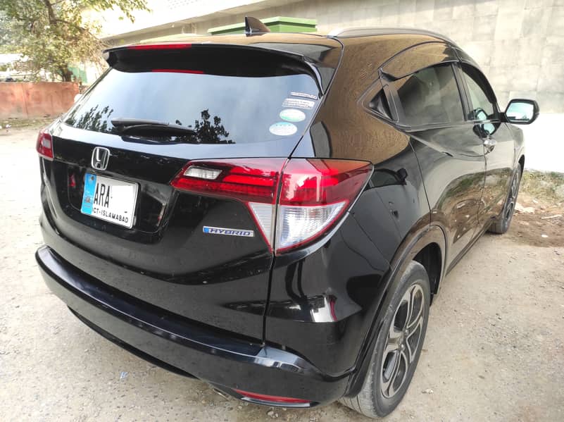 Honda Vezel 2014 Honda Vezel  Hybrid Z 6