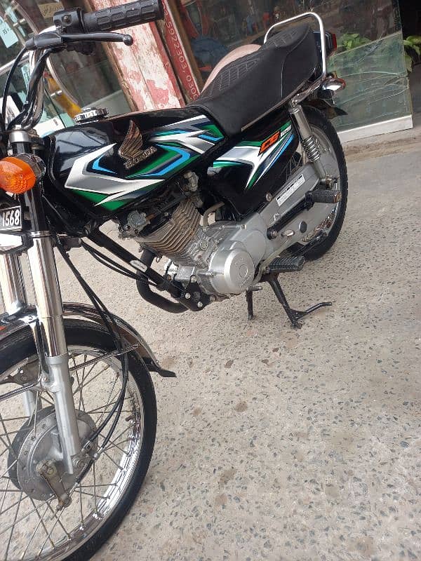 honda 125cc 3 baiks hain 0