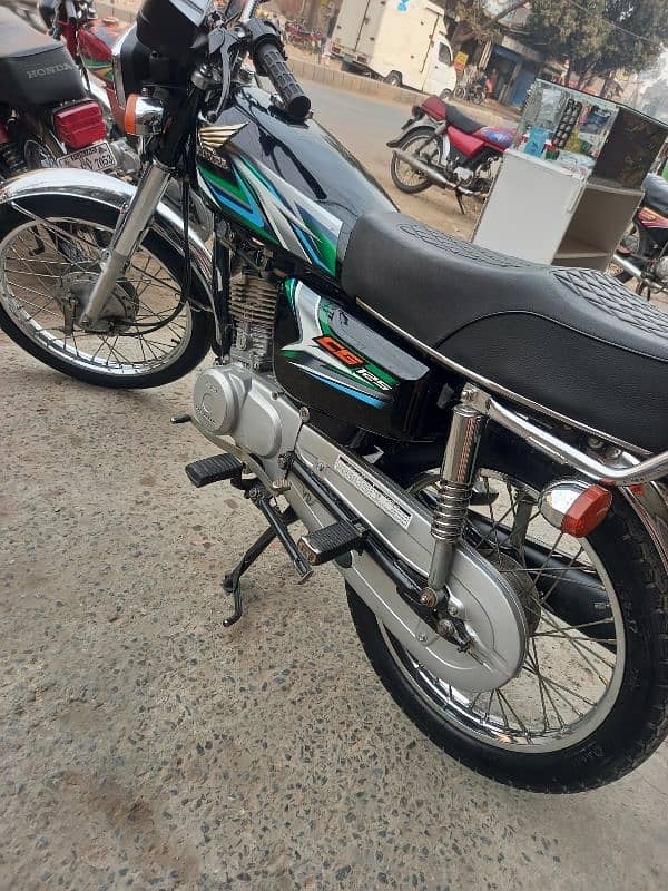 honda 125cc 3 baiks hain 3