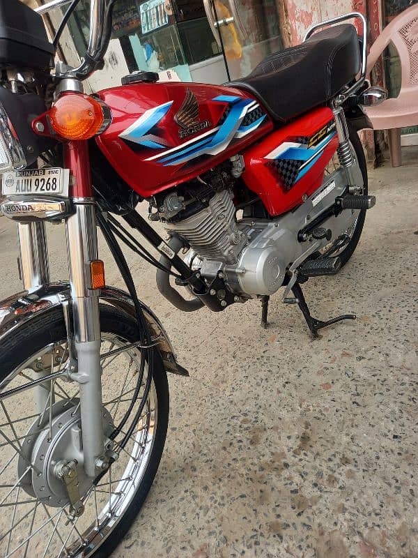 honda 125cc 3 baiks hain 7