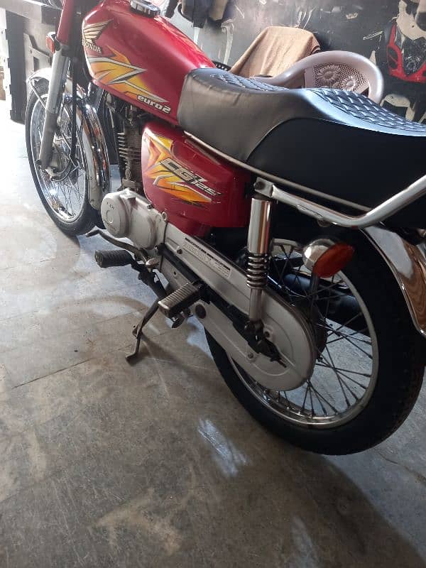 honda 125cc 3 baiks hain 9