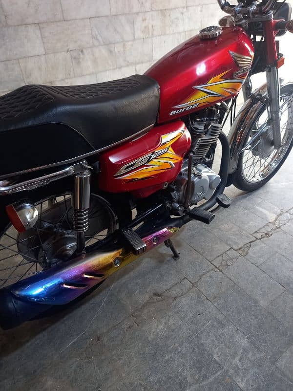 honda 125cc 3 baiks hain 11