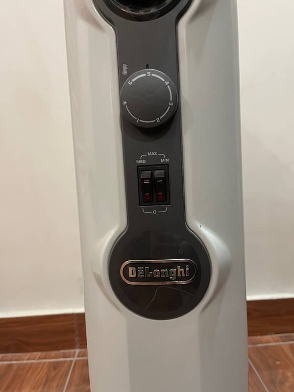 Delonghi Radia S electric heater 1