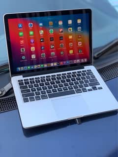 2014 Apple 13.3" MacBook Pro Retina Whatsapp 03477803899