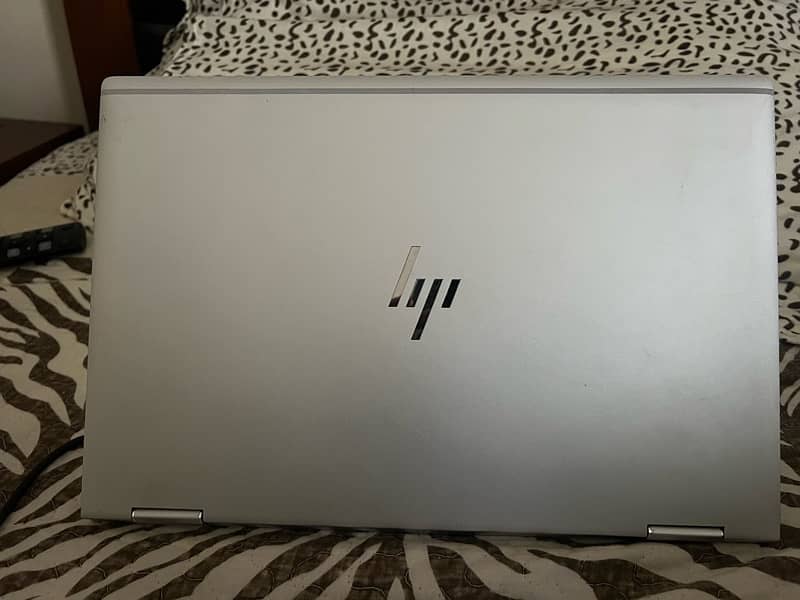 HP Elitebook 1040 G5 1