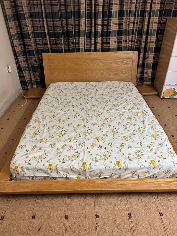 Habbit bed set with dresser and mattress 1