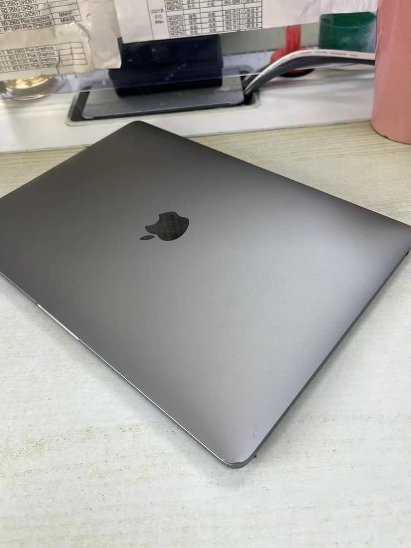 2017 Apple 13.3" MacBook Pro Whatsapp 03477803899 4