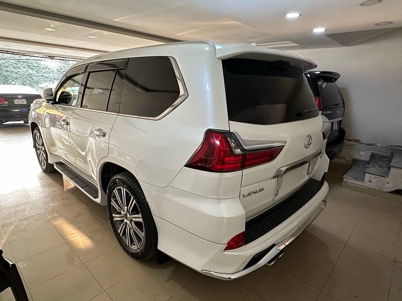 LEXUS LX 570 UP FOR SALE 3