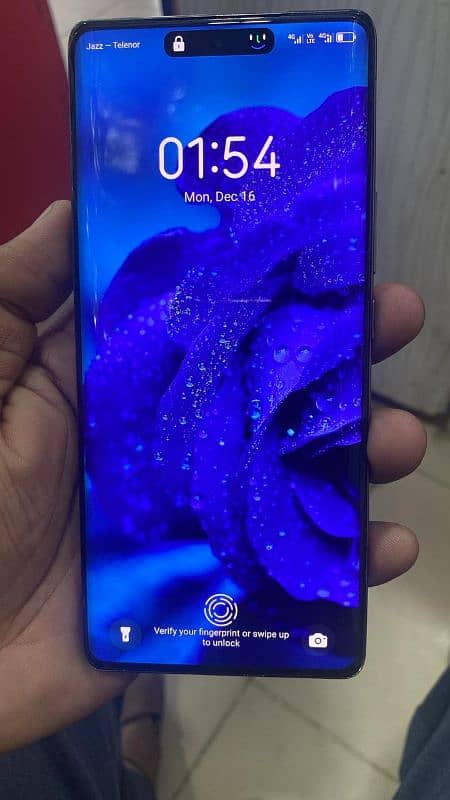 Tecno Spark 20 pro Plus 2