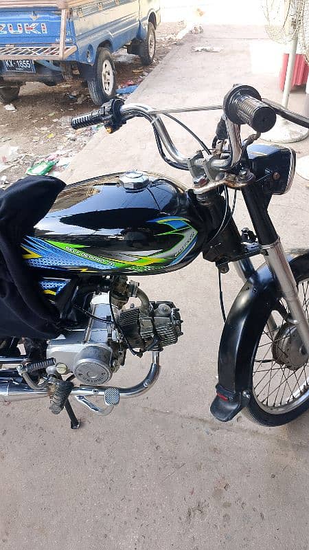 Unique CD 70 bike used ha Bilkul genieun condition ha . 3