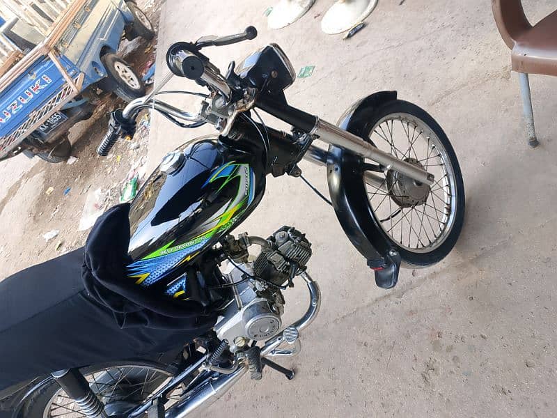 Unique CD 70 bike used ha Bilkul genieun condition ha . 4