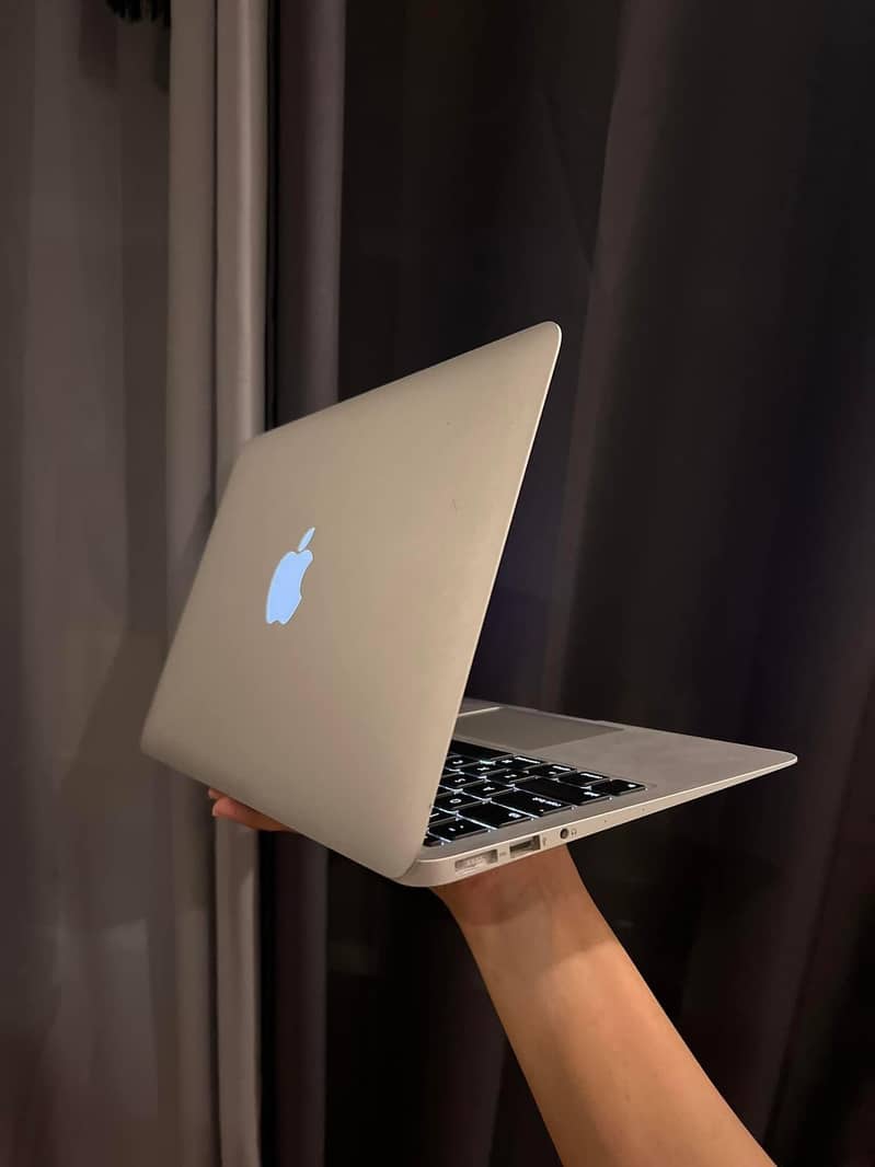 2017 Apple MacBook Air Model A1466 - Laptop Whatsapp 03477803899 0