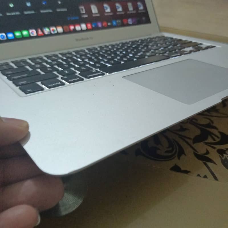 2017 Apple MacBook Air Model A1466 - Laptop Whatsapp 03477803899 6