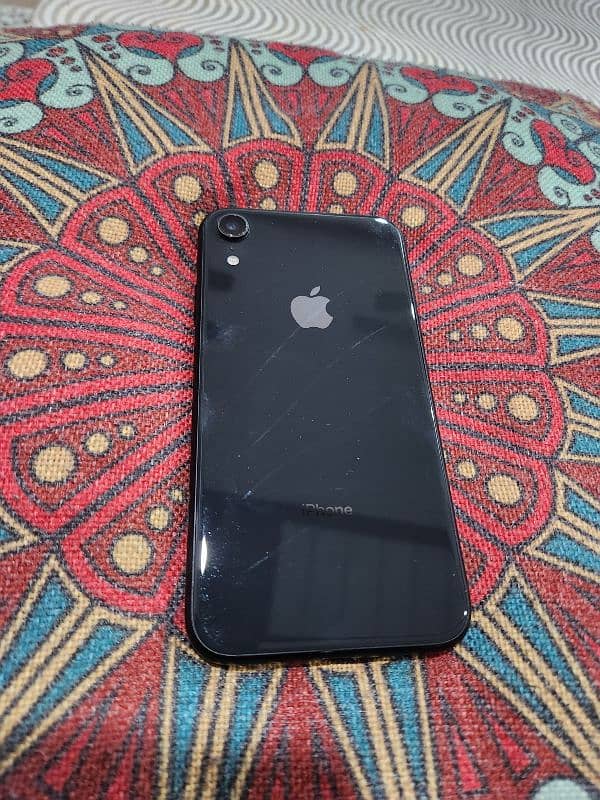 I phone xr, official pta, 128 BLACK, excellent condition. never opened, 1