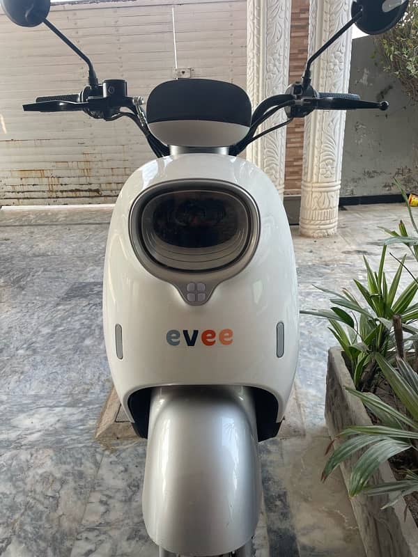 Evee scooty 1