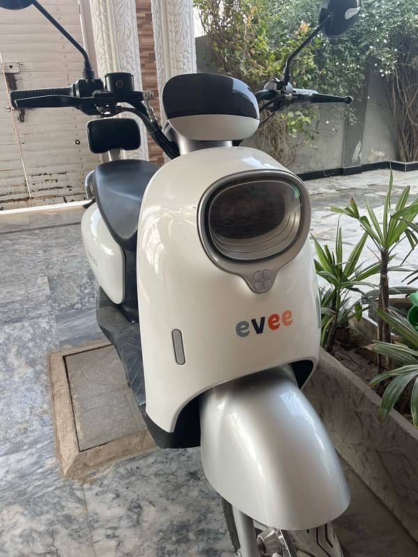 Evee scooty 5