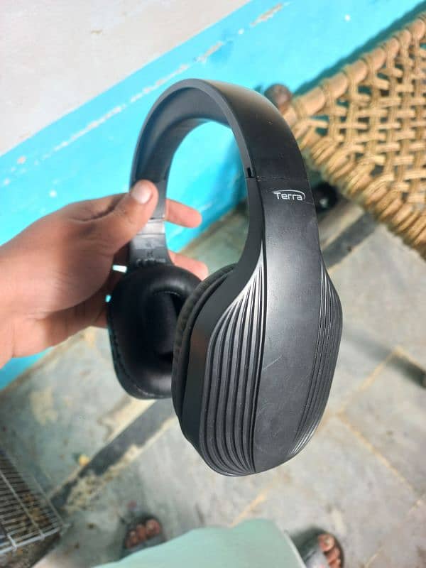 terra headphones  Bluetooth SD crd support 2