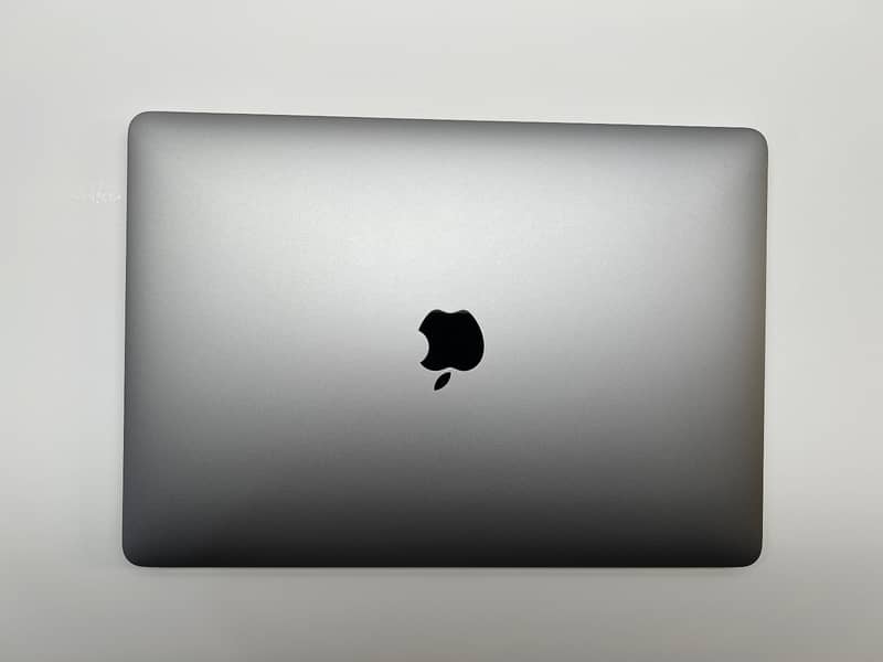 Apple MacBook pro 2019 13 inch Whatsapp 03477803899 2