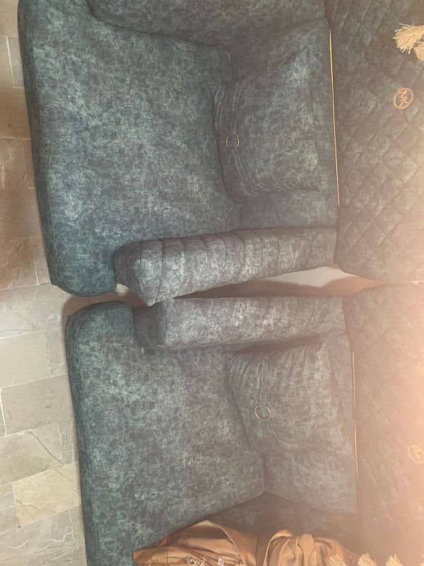 5 seater Turkish material sofa set. 2