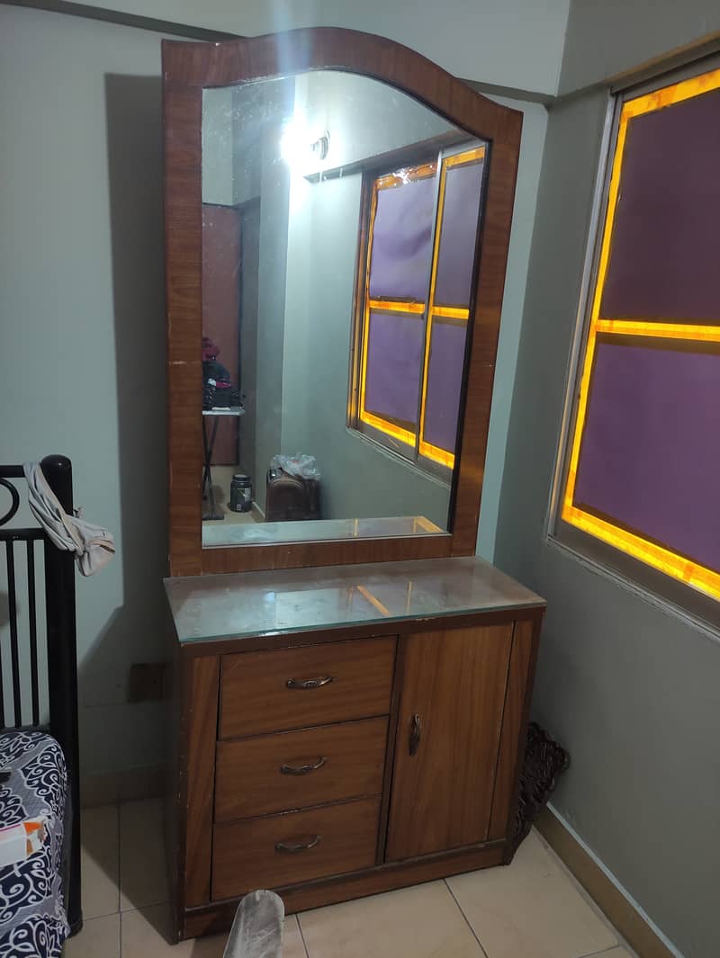 Dressing table large mirror 0