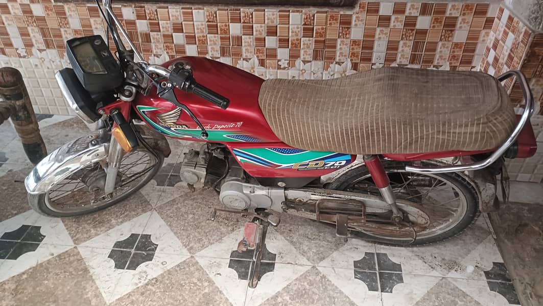 Honda CD 70 2018 3