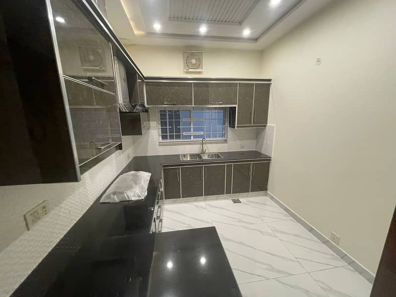 10 MARLA BRAND NEW LUXURY HOUSE FOR SALE IN BAHRIA TOWN LAHORE 6