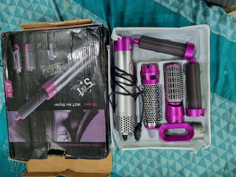 Hair Dryer / Hair styler 5 in 1 for sale 0