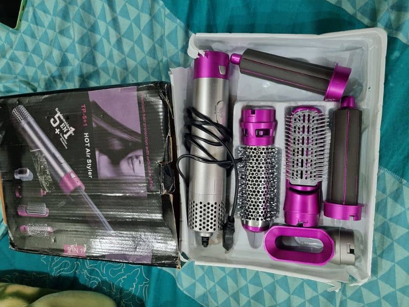 Hair Dryer / Hair styler 5 in 1 for sale 1