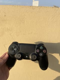 Play Station 4 (PS 4) controller Wireless