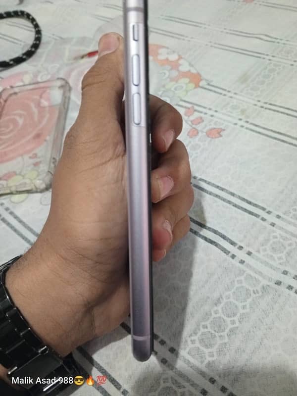 iPhone 11 128 gb non  pta (factory unlock) 5