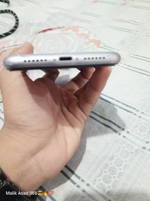 iPhone 11 128 gb non  pta (factory unlock) 6