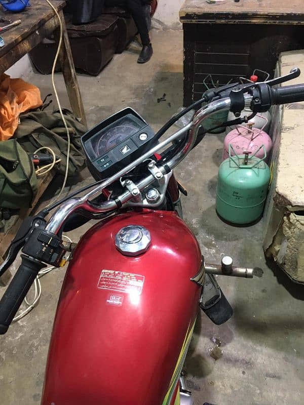 HONDA CD70 2023 just like new 5