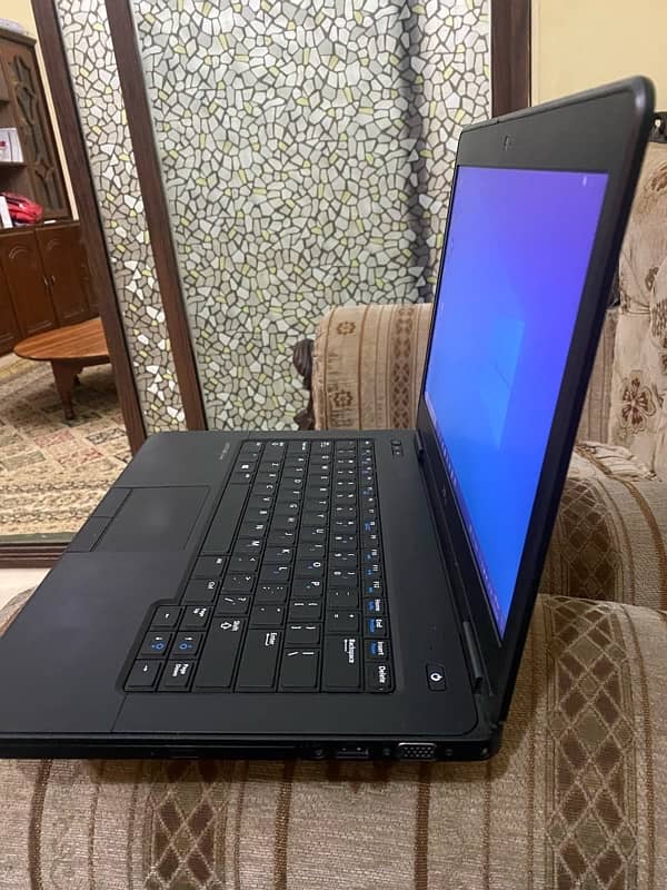 Dell Latitude E5440 3