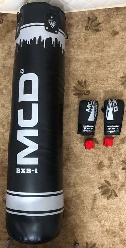 MCD boxing bag black 0