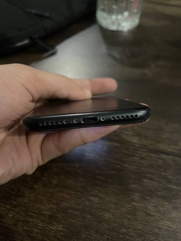 Iphone 7  pta 128gb 5