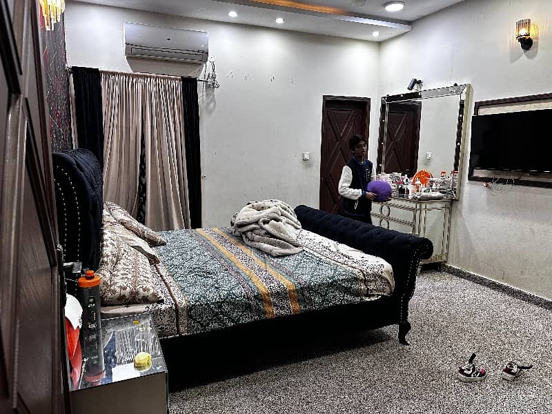 8 Marla Lower Portion For Rent In Johar Town Lhr 3