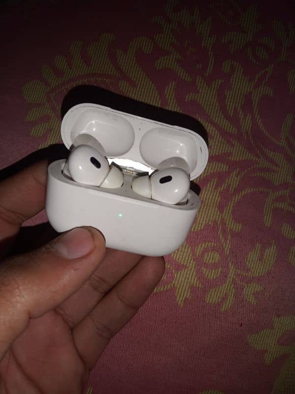 Apple ear birds Pro 0