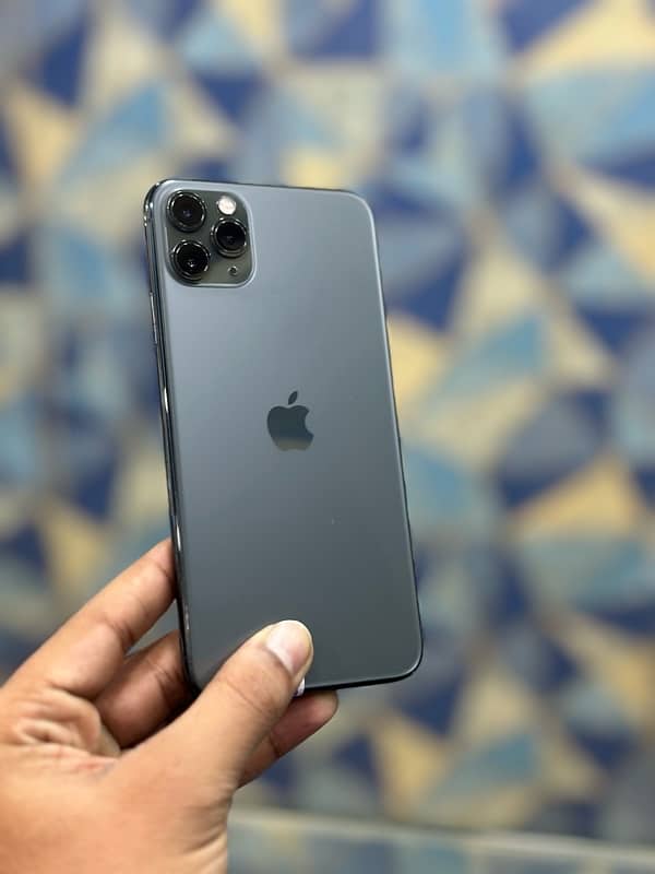 iPhone 11 Pro Max 1