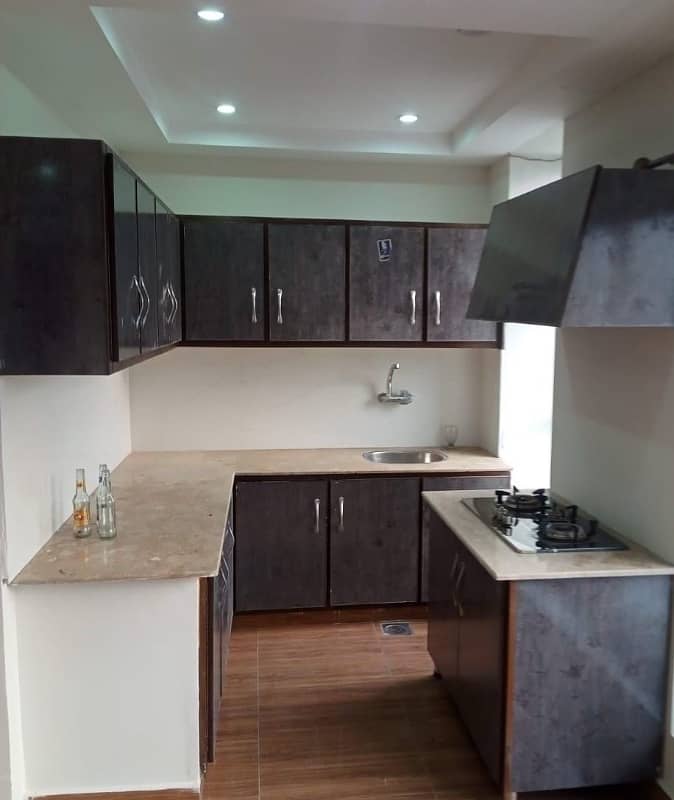 0ne Bed Non Furnised Apartment Available For Rent On Main Boulevard 5