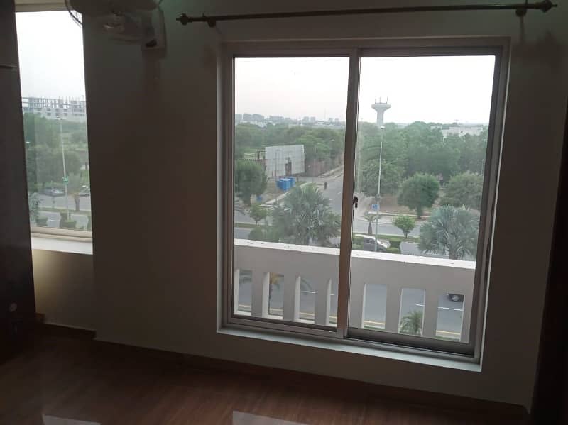 0ne Bed Non Furnised Apartment Available For Rent On Main Boulevard 11